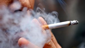 پاییز سختی در انتظار سیگاری‌ها است!