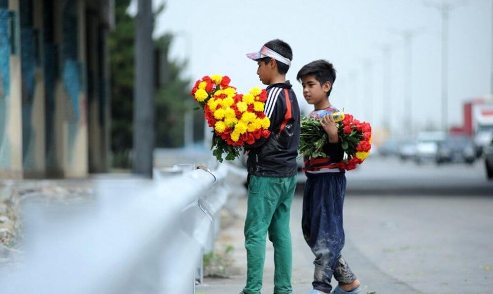 کودکانه‌ای که در پس ناگواری‌های زندگی گم شده است