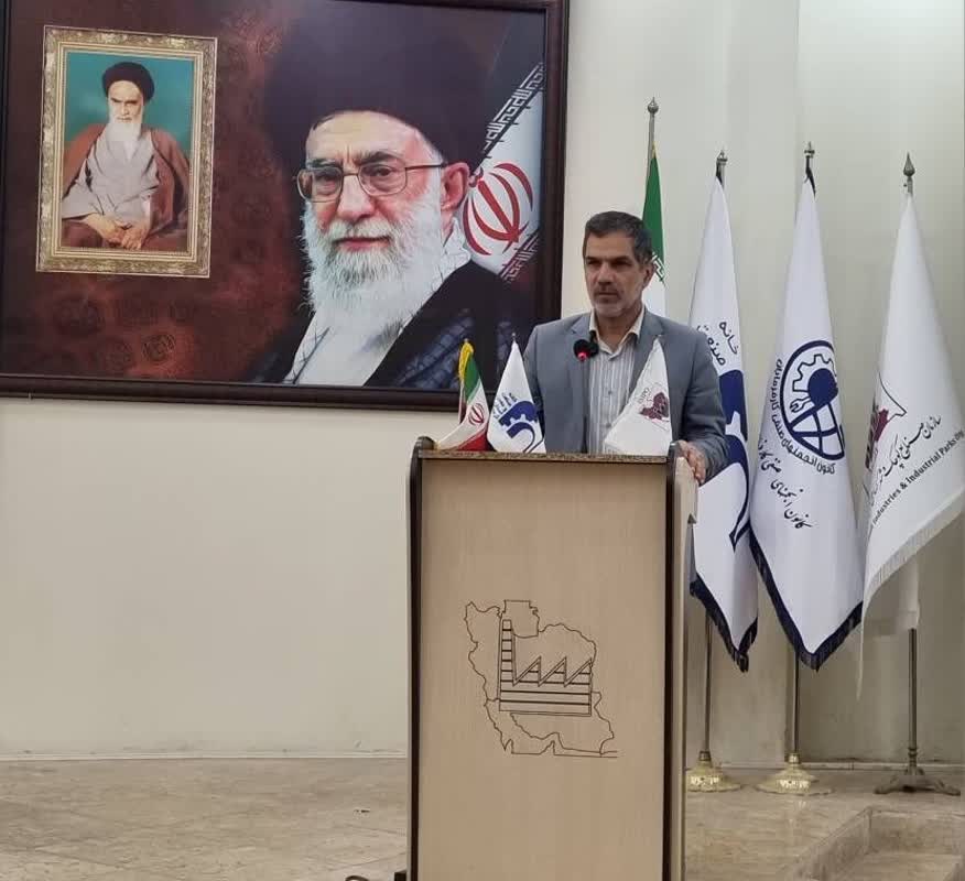 نشست مدیرعامل شرکت توزیع برق استان کرمانشاه با مدیران صنایع و کارخانجات به منظور گذر از پیک تابستان ۱۴۰۲